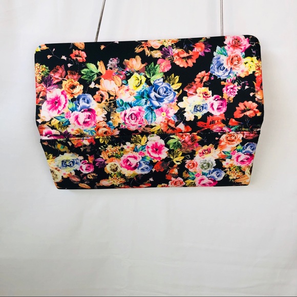 Bag/clutch with long gold chain - Picture 6 of 7